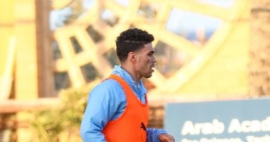 محمد مخلوف يعود للتدريبات الجماعية للمصري استعداداً لمواجهة كايزر تشيفز 2025